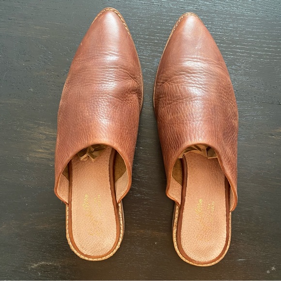 Seychelles Shoes - Seychelles Pointed Toe Leather Slip On Mules